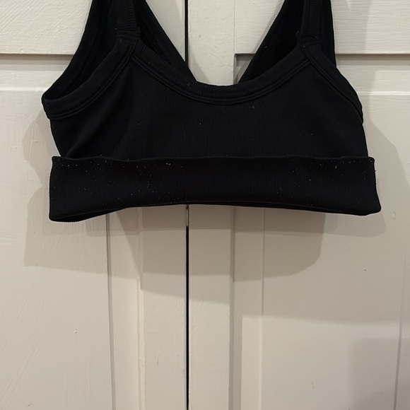 Black Deep V-Neck Cropped Top - Picture 11 of 11